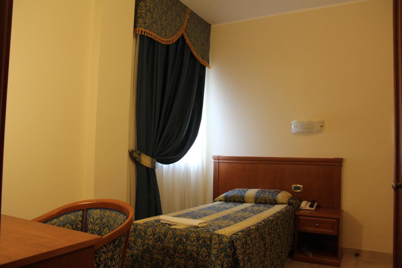 Hotel Concorde Sant'Egidio alla Vibrata Exterior foto