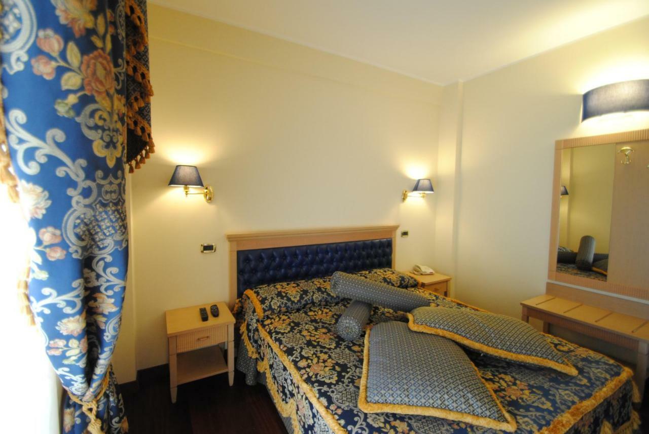 Hotel Concorde Sant'Egidio alla Vibrata Exterior foto